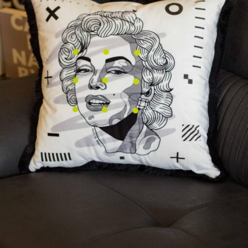 Marilyn Monroe Pillow - EY280