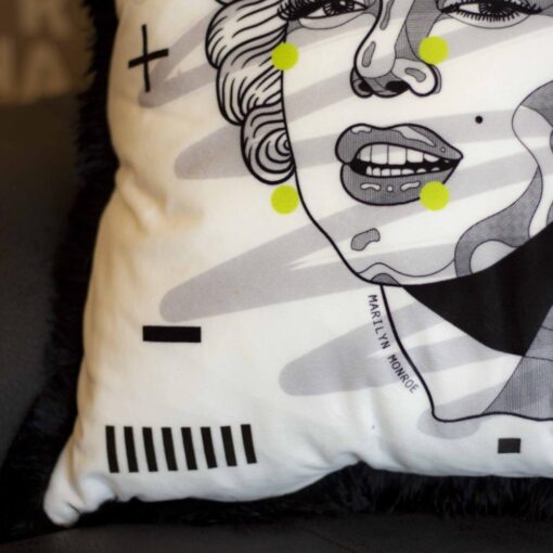 Marilyn Monroe Pillow - EY280 - Image 2