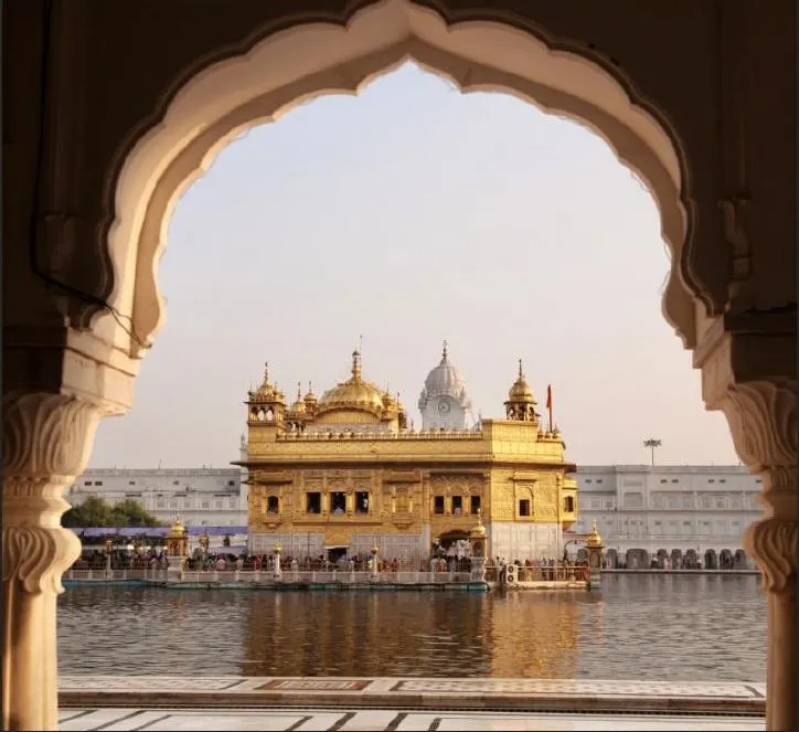 Golden Temple Wallpaper Mural: Sikh Prayer Room Wall Art - Image 2